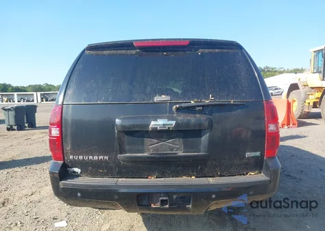 2010 Chevrolet Suburban 1500 Lt1 из США, поврежденный, VIN 1GNUKJE32AR101498